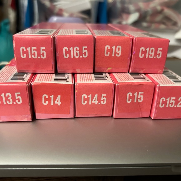 Jeffree Star Magic Star Color corrector concealer, Gorgeous container!, NIB - Picture 6 of 8